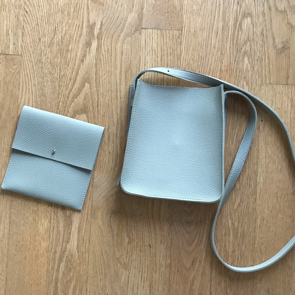 Dove Gray crossbody bag with insert
